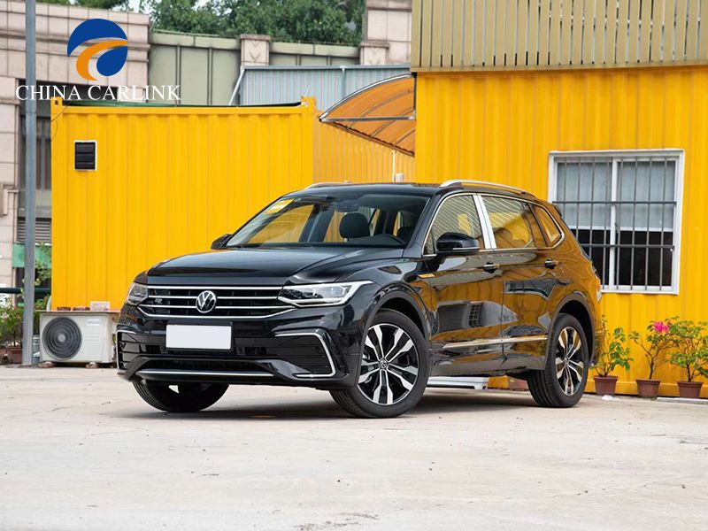 Publiczny Volkswagen Tiguan L