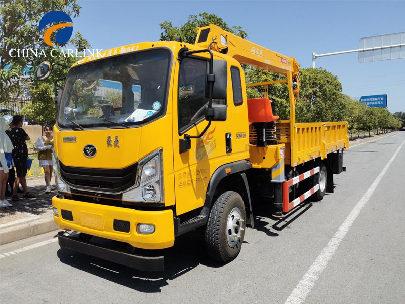 Żuraw samochodowy SINOTRUCK Homan